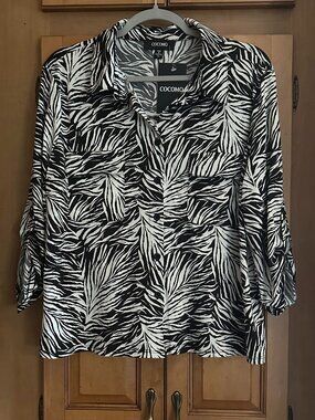 NWT Cocomo Black/White Abstract Pleated Top XL
